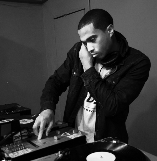 Youngstar Featuring Selesha + 116 image for track Leave You 2