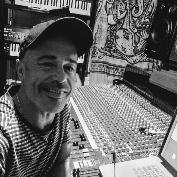 Eze-G image for track Worlds Of Confusion 1