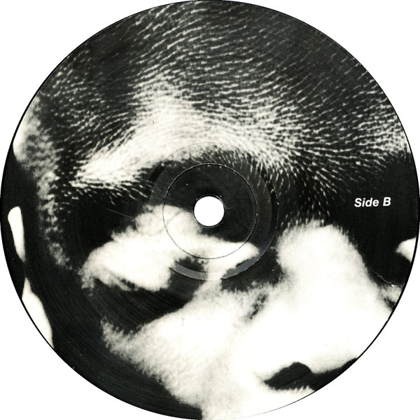 The Droid E.P. by Skyflyer - 12", EP, UK. 1992. Electronic/Techno Very Good Plus (VG+) Very Good Plus (VG+) - vinyl For Sale in Nottingham. - 2