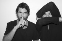 Tiefschwarz image for track Never 3